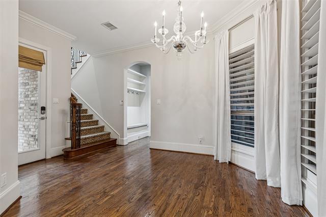 Building Photo - 6405 Royal Ln