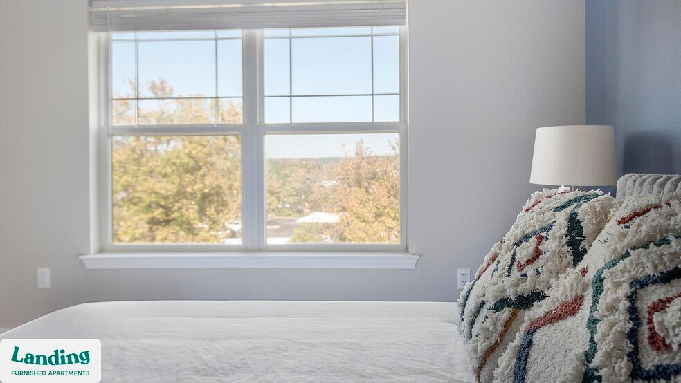 Building Photo - 400 Legends Terrace Dr