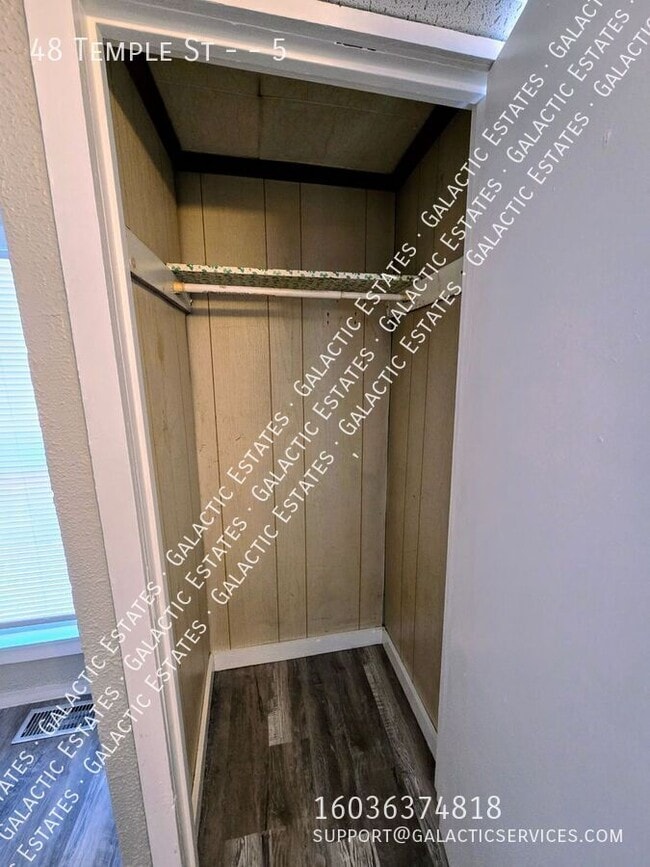 Building Photo - 48 Temple St