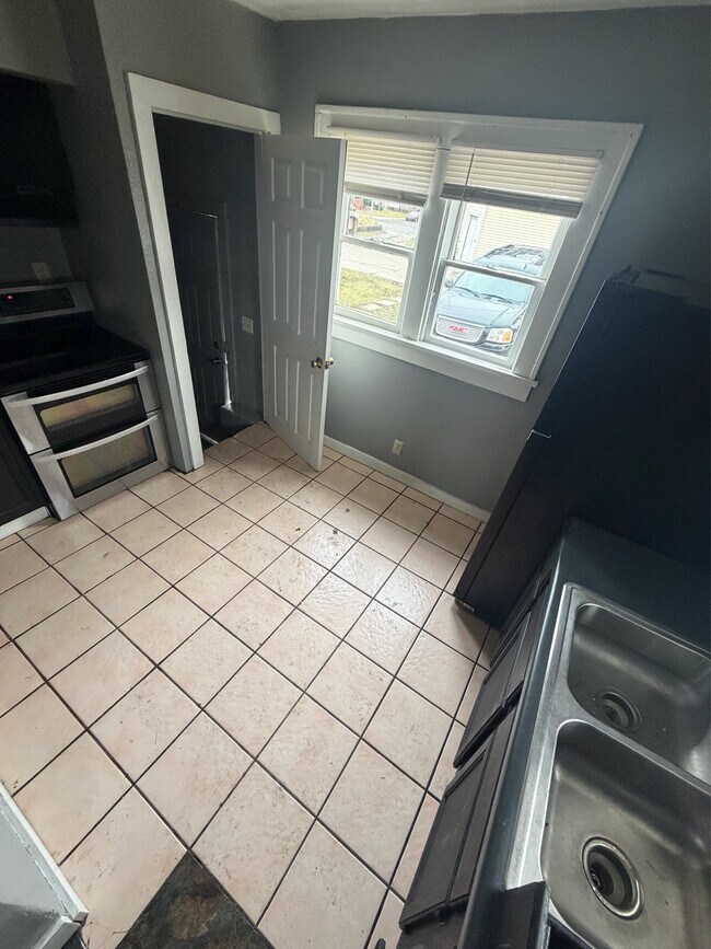 Building Photo - 4126 Lafayette St