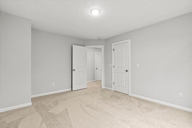 Building Photo - 239 Prominence Dr