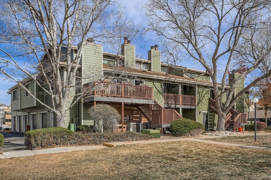 Building Photo - 540 S Forest St