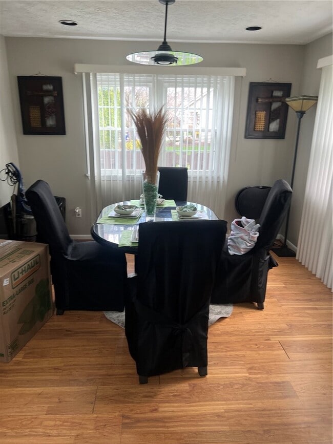 Building Photo - 205 Lac Kine Dr