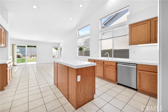 Building Photo - 1699 Ramona Dr