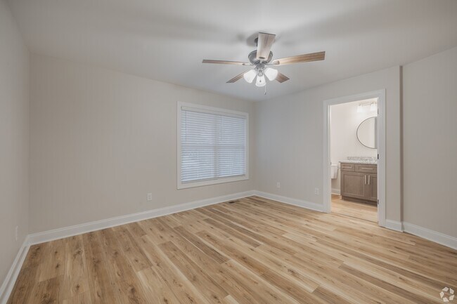Building Photo - 451 Wren Crest Ln