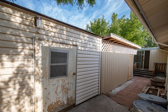 Building Photo - One Level Home in Stead