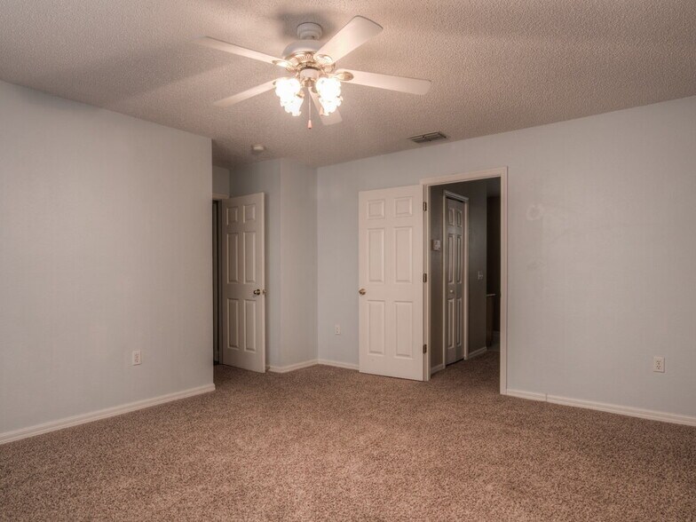 Building Photo - 4231 Stonefield Dr