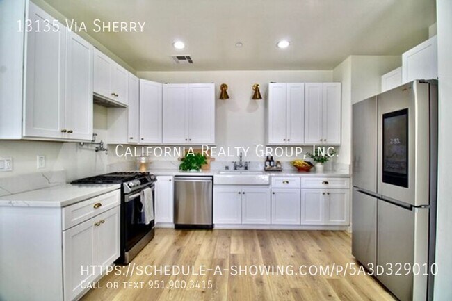 Building Photo - 13135 Via Sherry