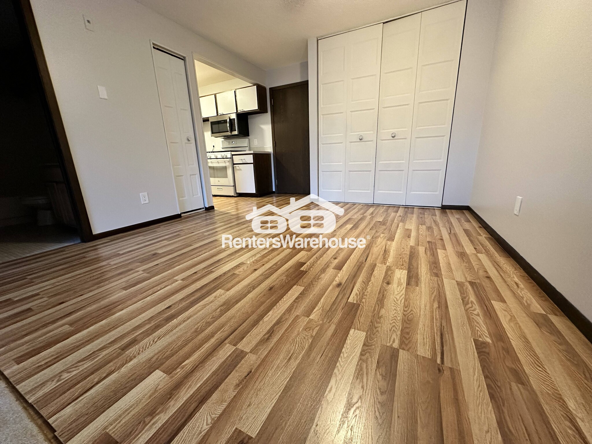 Building Photo - 1601 N Innsbruck Dr