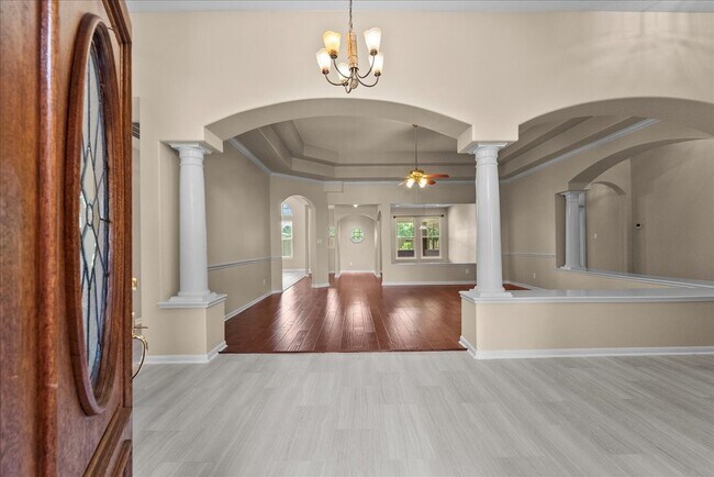 Building Photo - 2758 Laguna Pointe Dr