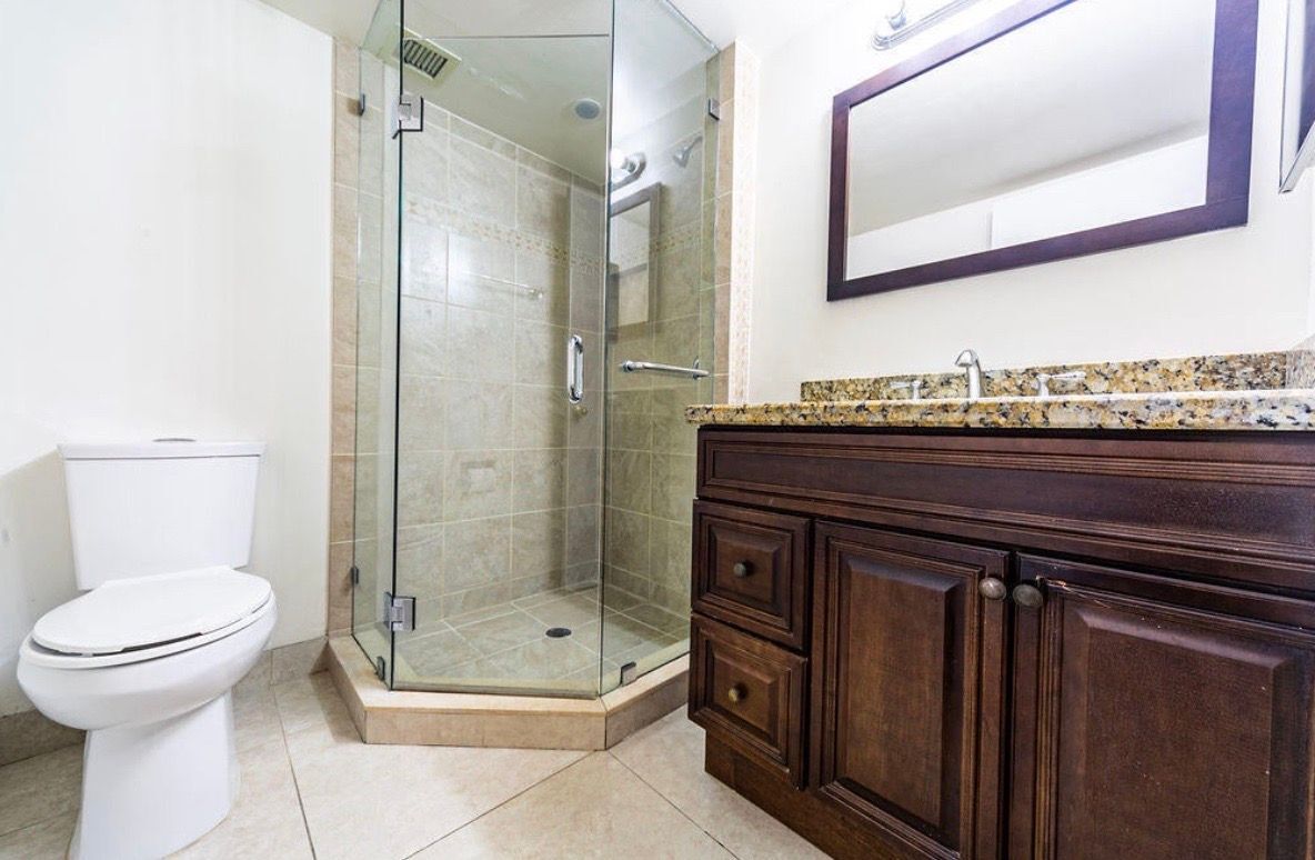 Building Photo - 6 Royal Palm Way