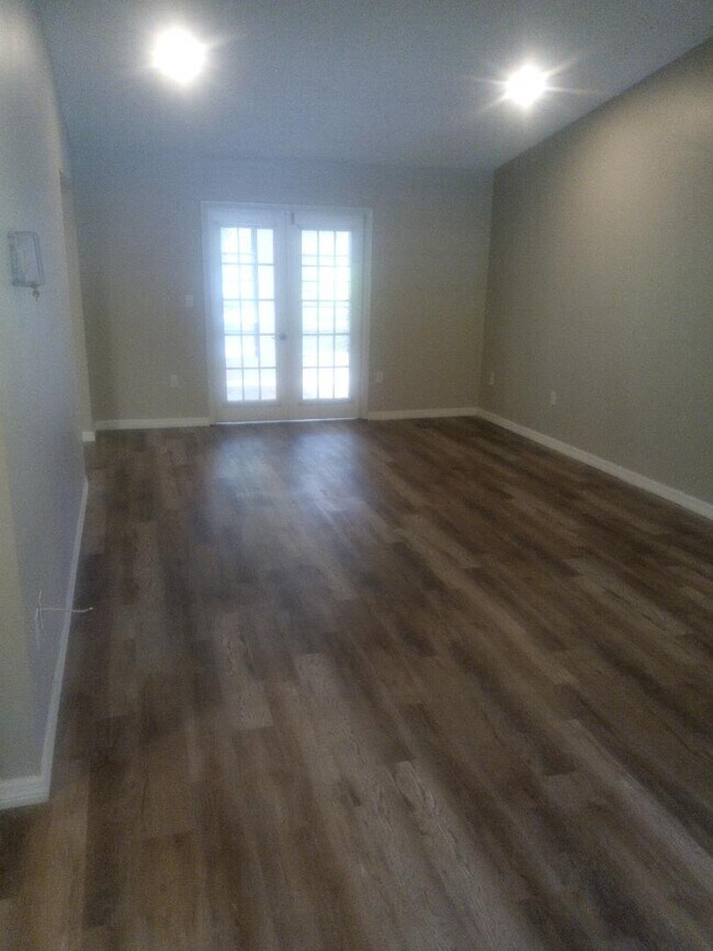 Building Photo - 1301 Crossbow Ln