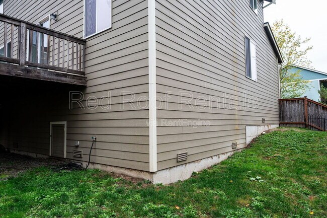 Building Photo - 4014 203rd St Ct E