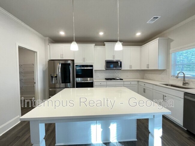 Building Photo - 44 Garnet Dr