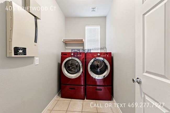 Building Photo - 405 Driftwood Ct
