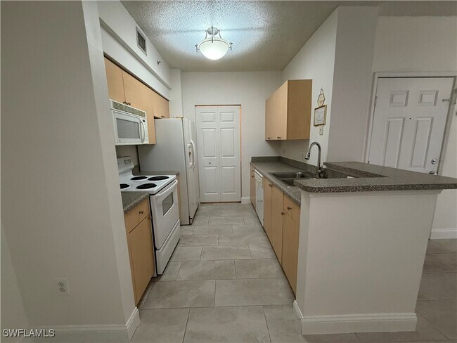 Building Photo - 1210 Reserve Way