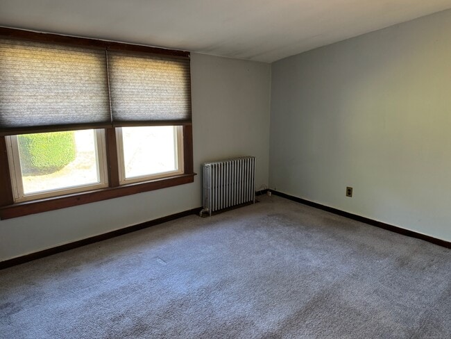 Building Photo - 310 Maiden Ln