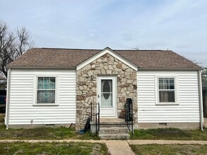 Building Photo - Lease to Purchase! Make Ready Home!