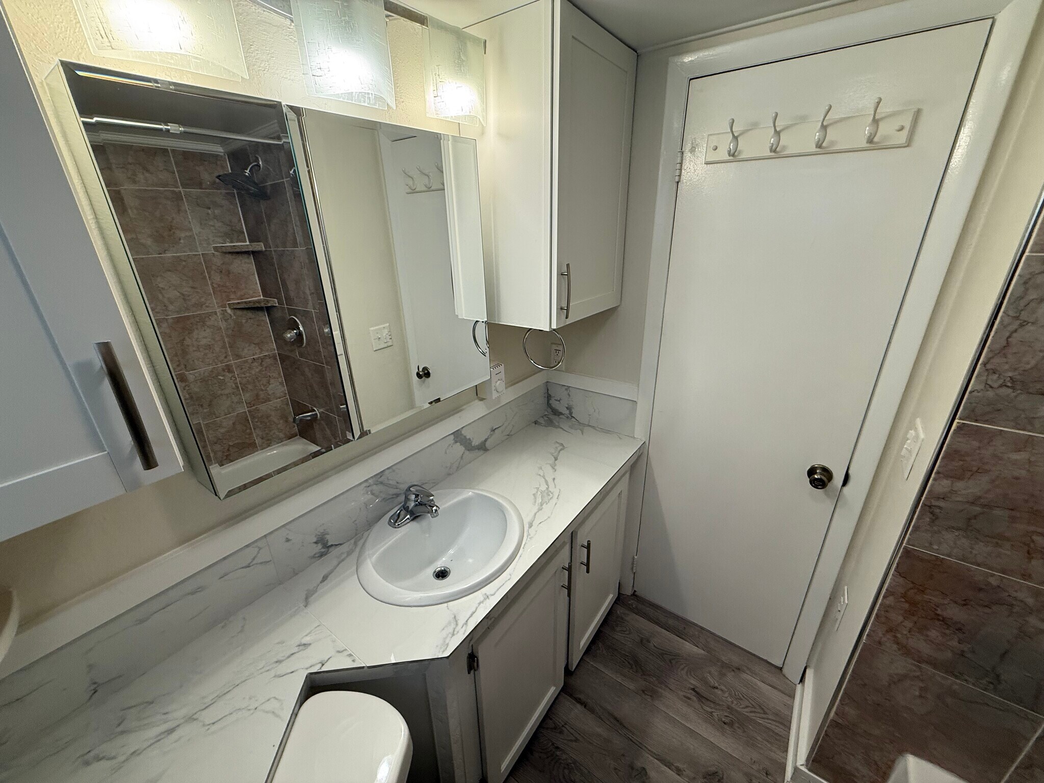 Building Photo - 202 S Catherine St