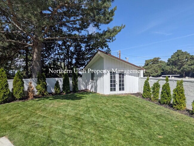 Building Photo - 4 Bed, 3.5 Bath - Amazing Location
