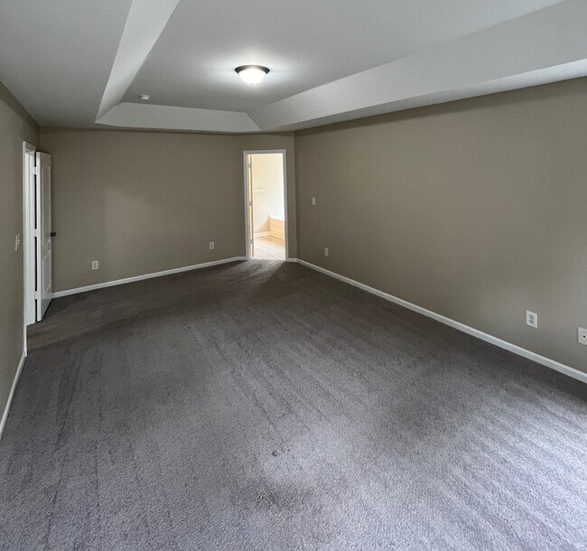 Building Photo - 15315 Edgewater Forest Ln