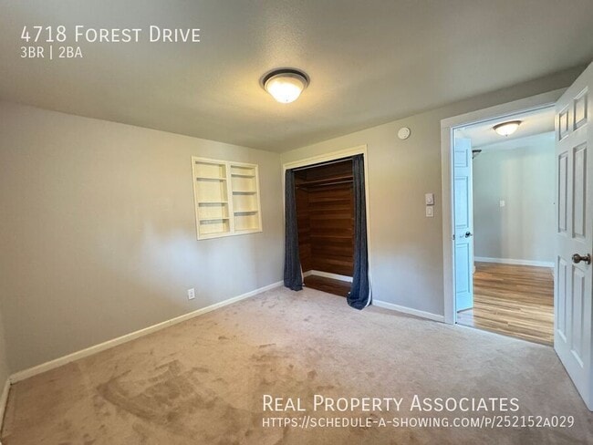 Building Photo - 4718 Forest Dr