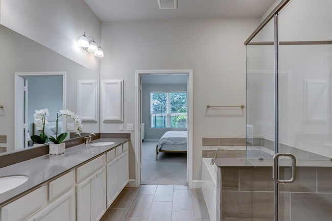 Building Photo - 11627 Tranquility Summit Dr