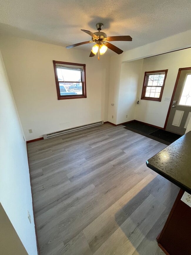 Building Photo - 1511-1513 Logan Ave