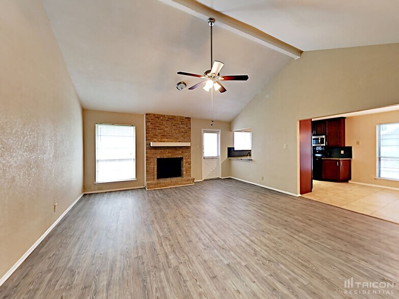 Building Photo - 14211 Cradlewood St