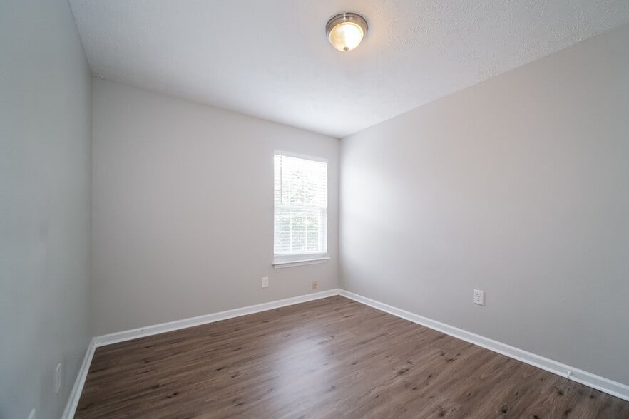 Building Photo - 104 David Bolin Dr