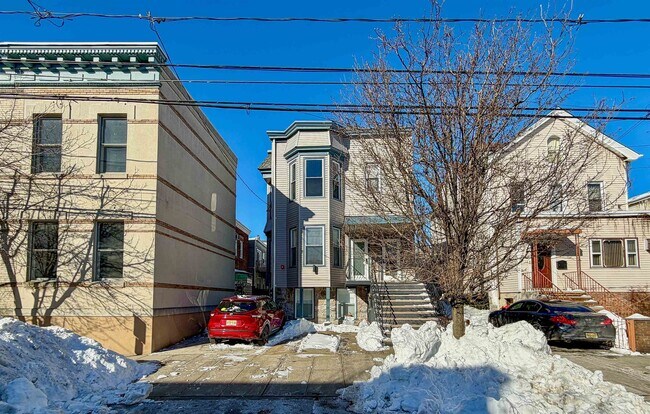 Building Photo - 1507 West St