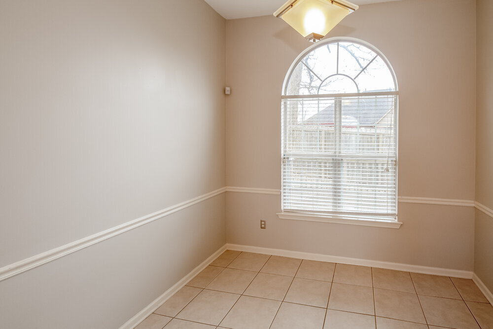 Building Photo - 7643 Shadow Hills Dr