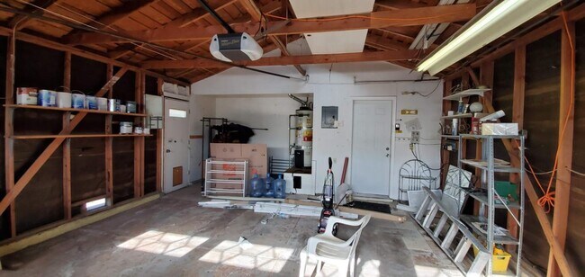 Building Photo - 7312 Phinney Way