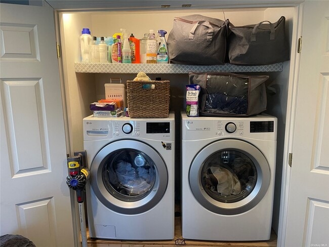 Building Photo - 1528 Carl Ave