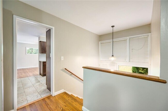 Building Photo - 4293 Rickenbacker Way NE