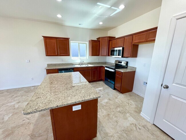 Building Photo - New 2024 Built 3 Bedroom Home with Beautif...
