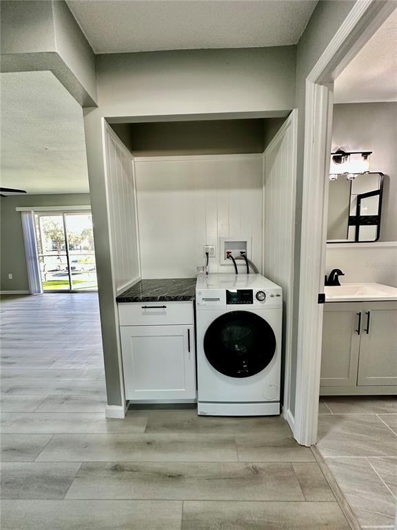 Building Photo - 460 Base Ave E