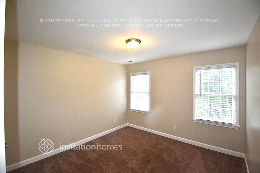 Building Photo - 912 Siena Dr