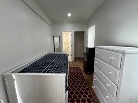 Building Photo - 6314 Foote St