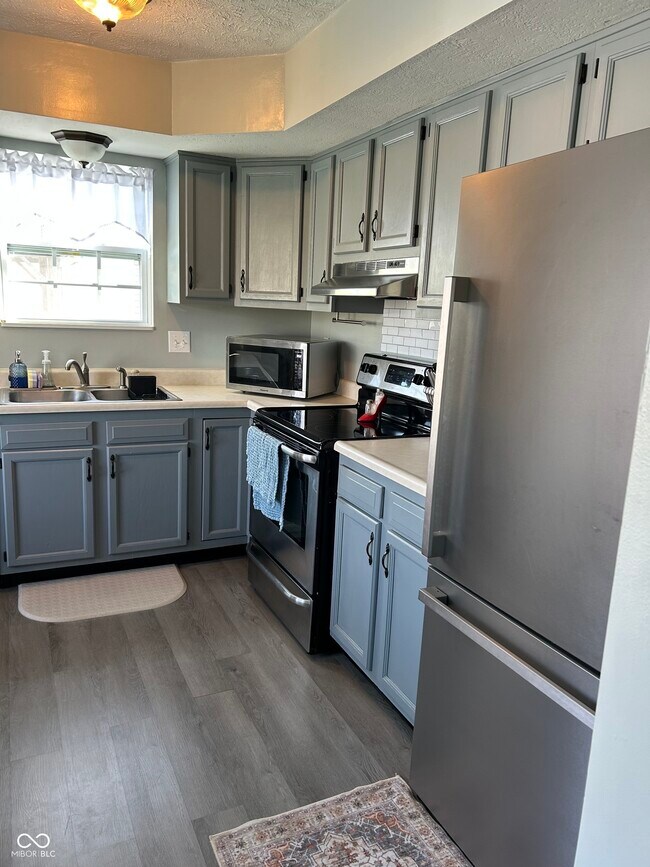 Building Photo - 39 Cedarwood Dr