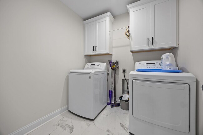 Building Photo - 346 Gun Club Dr