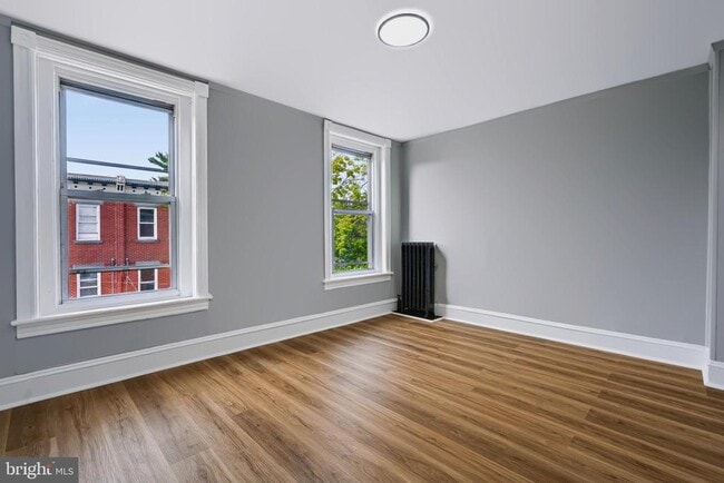 Building Photo - 309 Academy St