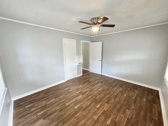 Building Photo - 3350 Hardin Ave