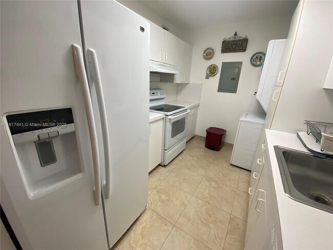 Building Photo - 7965 SW 86th St