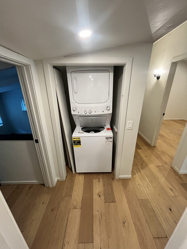 Building Photo - 1946 Green Valley Rd