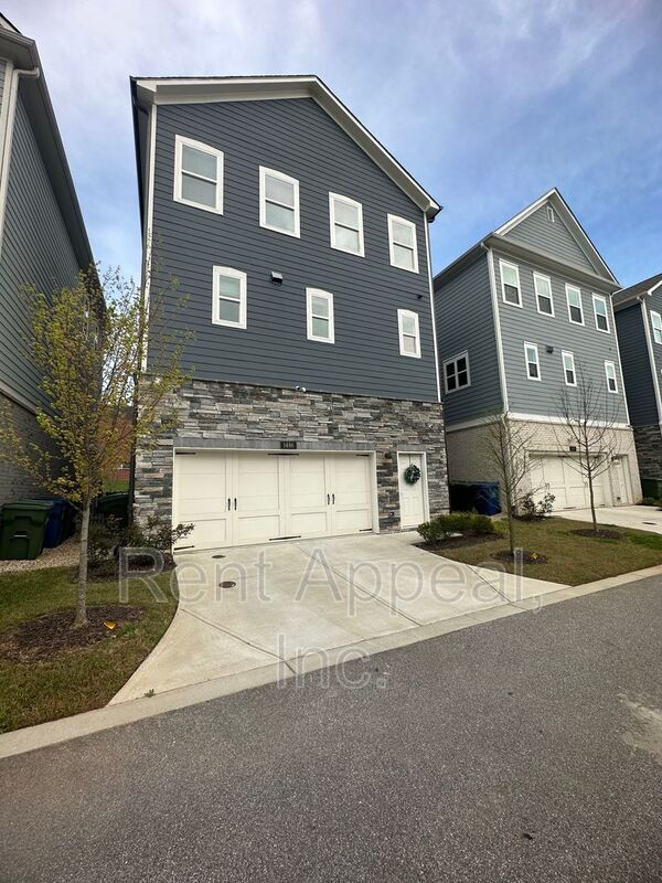 Building Photo - 1486 Fairmont Ave NW
