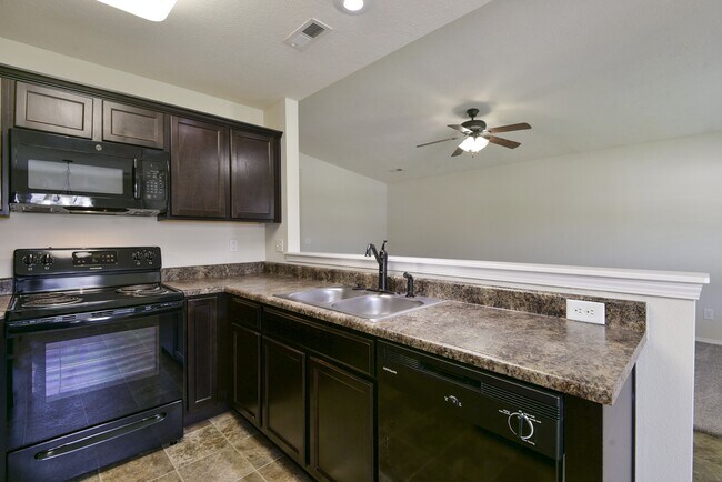 Building Photo - 6603 Prairie Trail