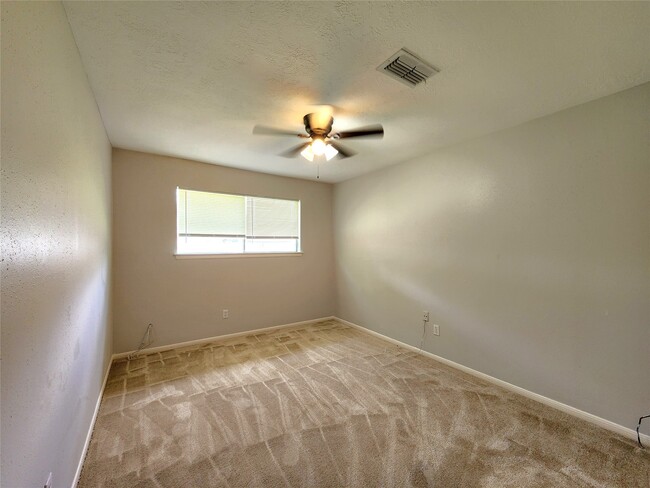Building Photo - 2314 Stillmeadow Dr
