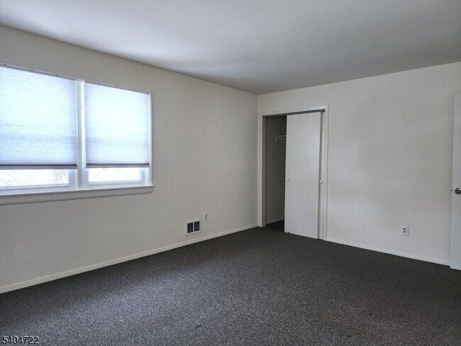 Building Photo - 19 Grove St