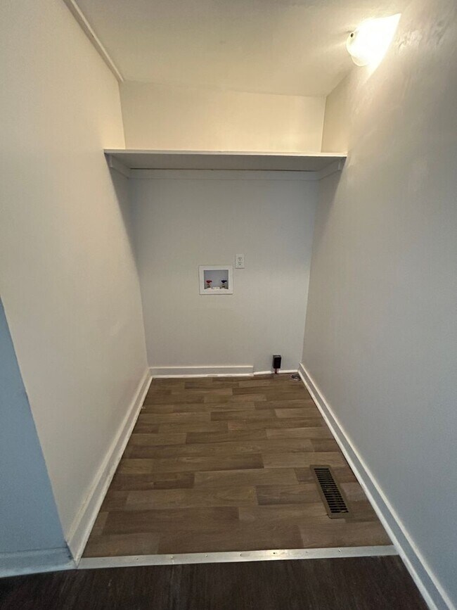 Building Photo - Renovated 3/1 House in South Rome- $1,100